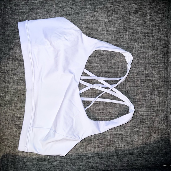 Lululemon Free to Be Serene Bra 
Light Support, C/D Cup - Picture 1 of 4